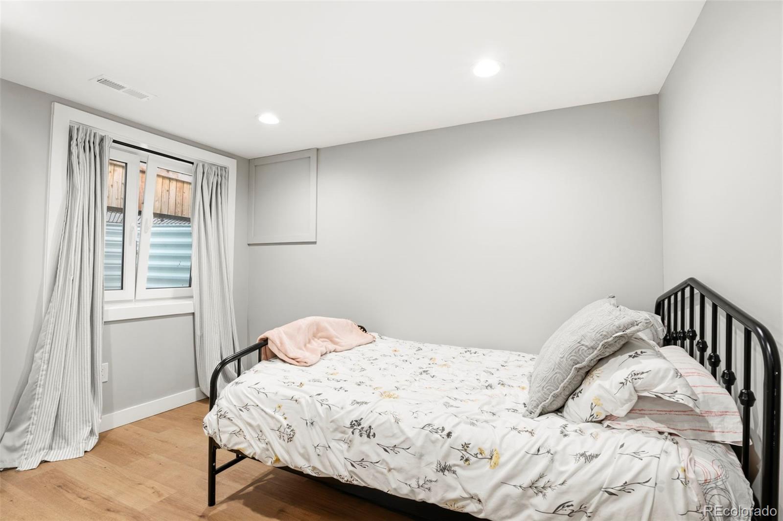 MLS Image #33 for 1824 s washington street,denver, Colorado