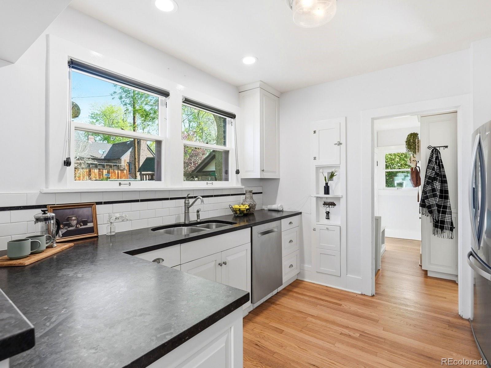 MLS Image #12 for 4345 e 17th avenue parkway,denver, Colorado