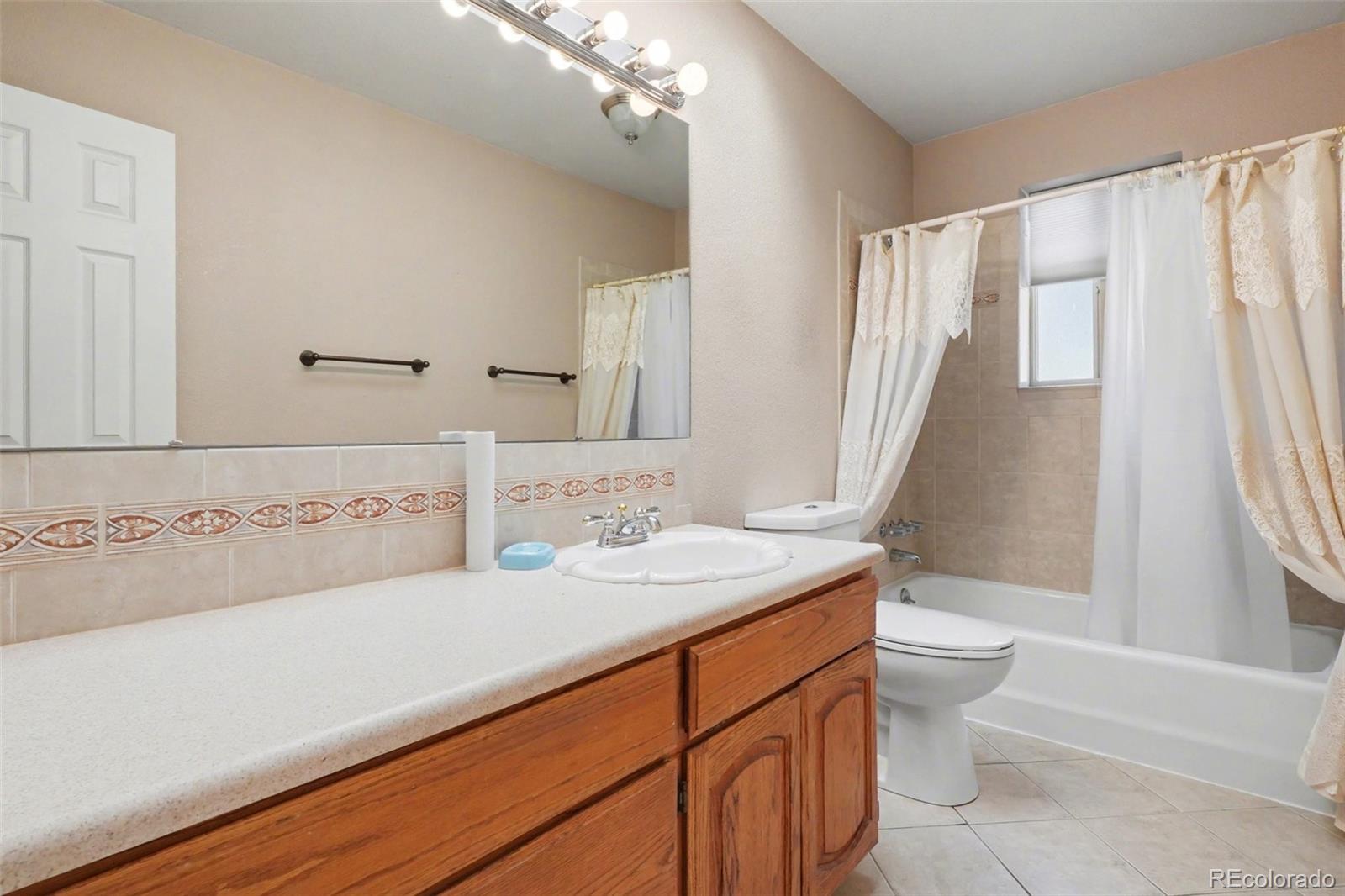 MLS Image #17 for 5571 w kent place,denver, Colorado