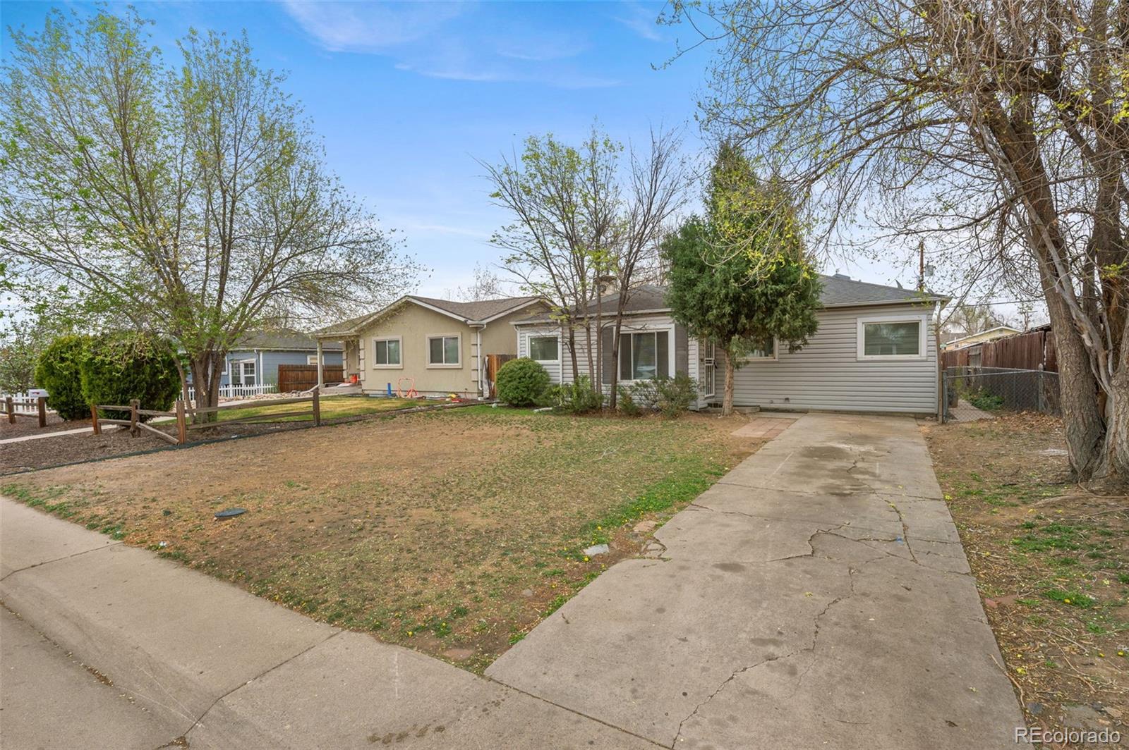 MLS Image #1 for 2208  hanover street,aurora, Colorado