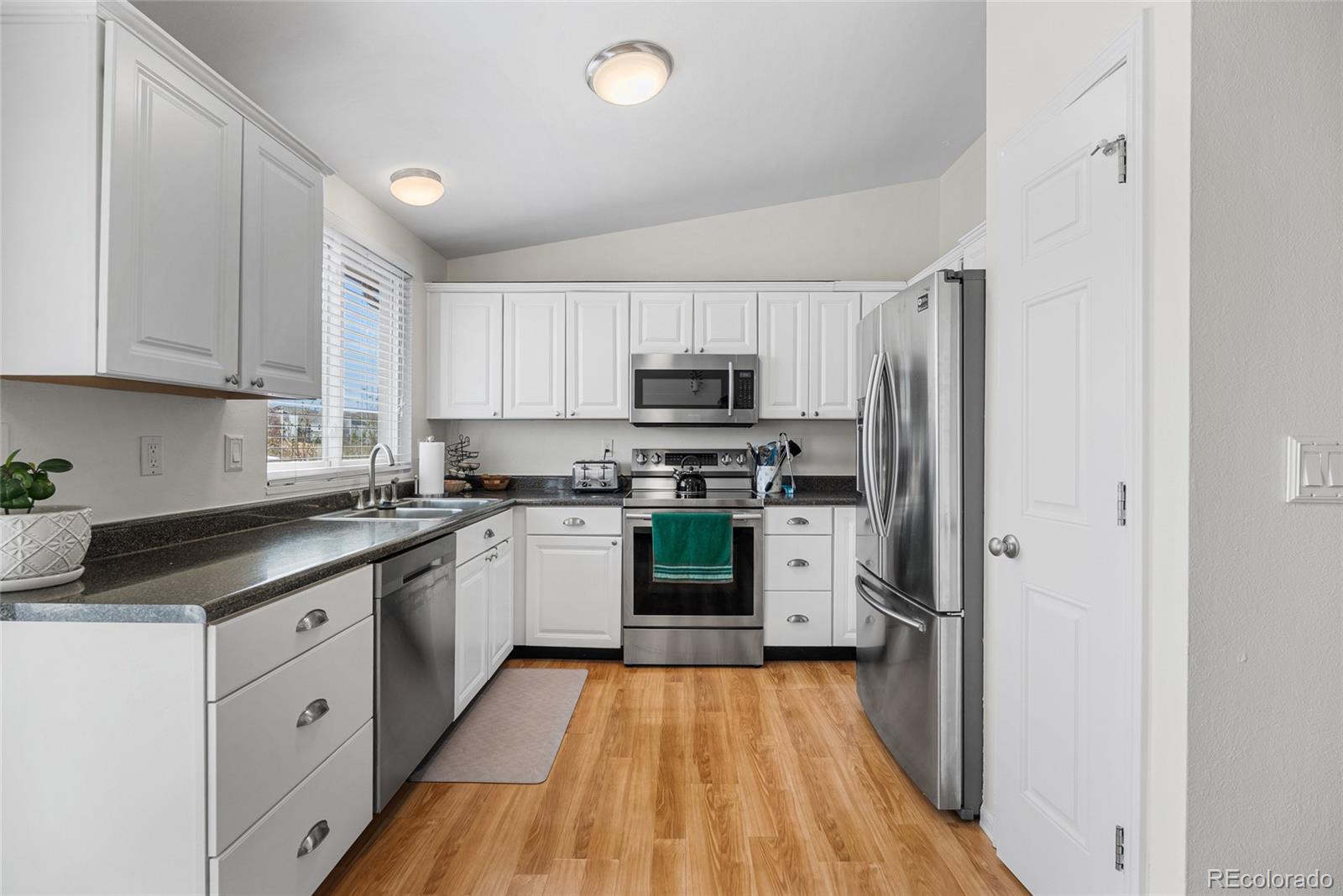 MLS Image #10 for 1318 s biscay street,aurora, Colorado