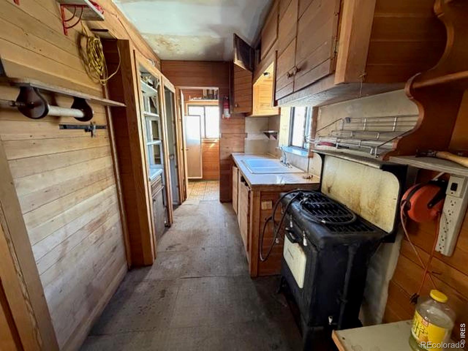 MLS Image #19 for 885  pratt creek road,livermore, Colorado
