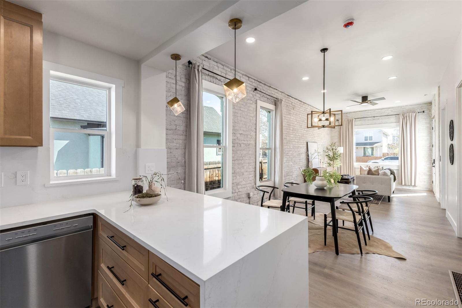 MLS Image #13 for 949  lipan street,denver, Colorado