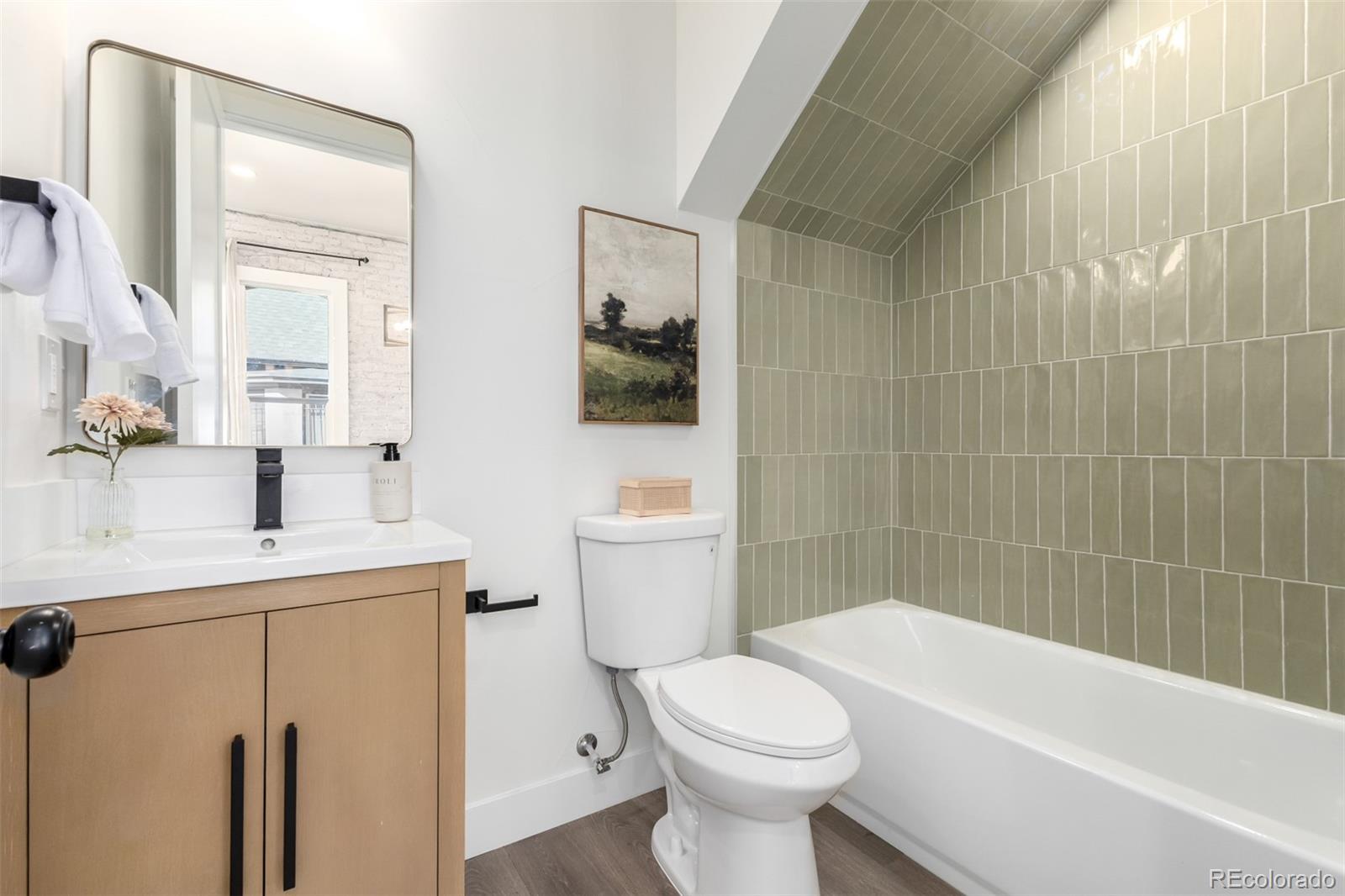 MLS Image #18 for 949  lipan street,denver, Colorado