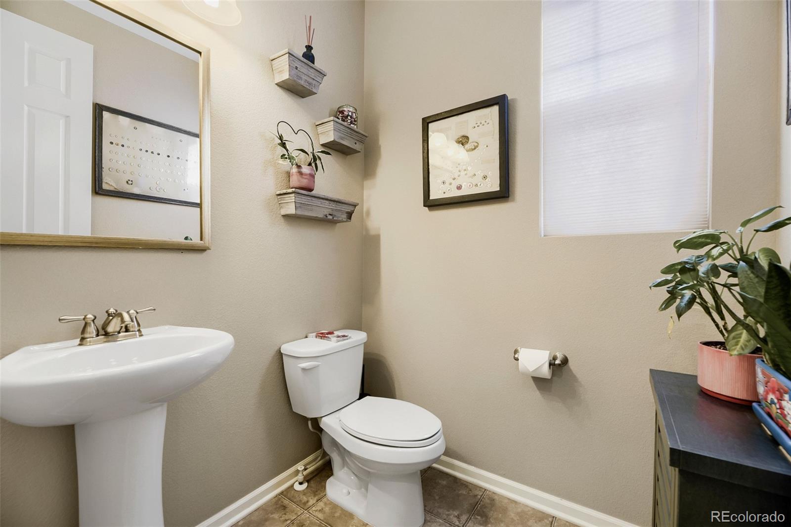 MLS Image #10 for 26285 e frost place,aurora, Colorado
