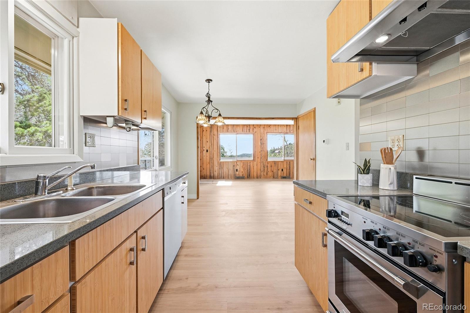 MLS Image #17 for 10568  walters circle,morrison, Colorado