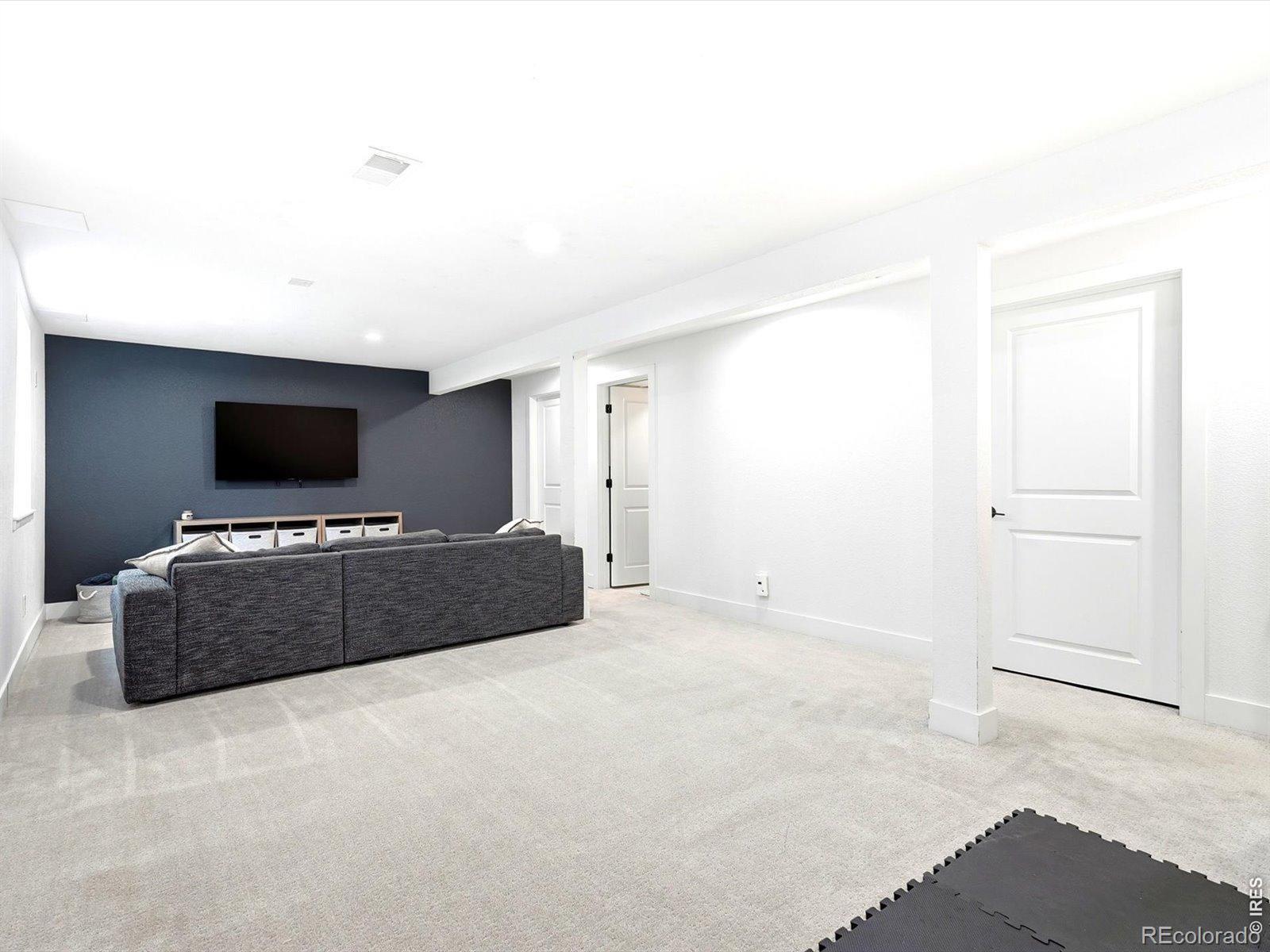 MLS Image #31 for 3501  lakeview circle,longmont, Colorado