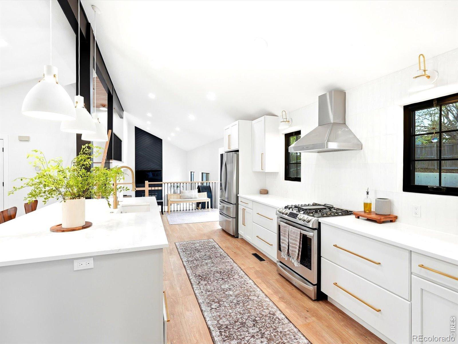 MLS Image #8 for 3501  lakeview circle,longmont, Colorado