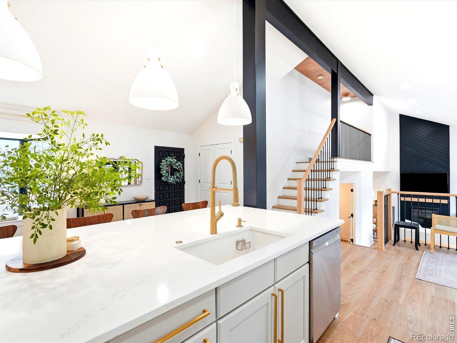 MLS Image #9 for 3501  lakeview circle,longmont, Colorado
