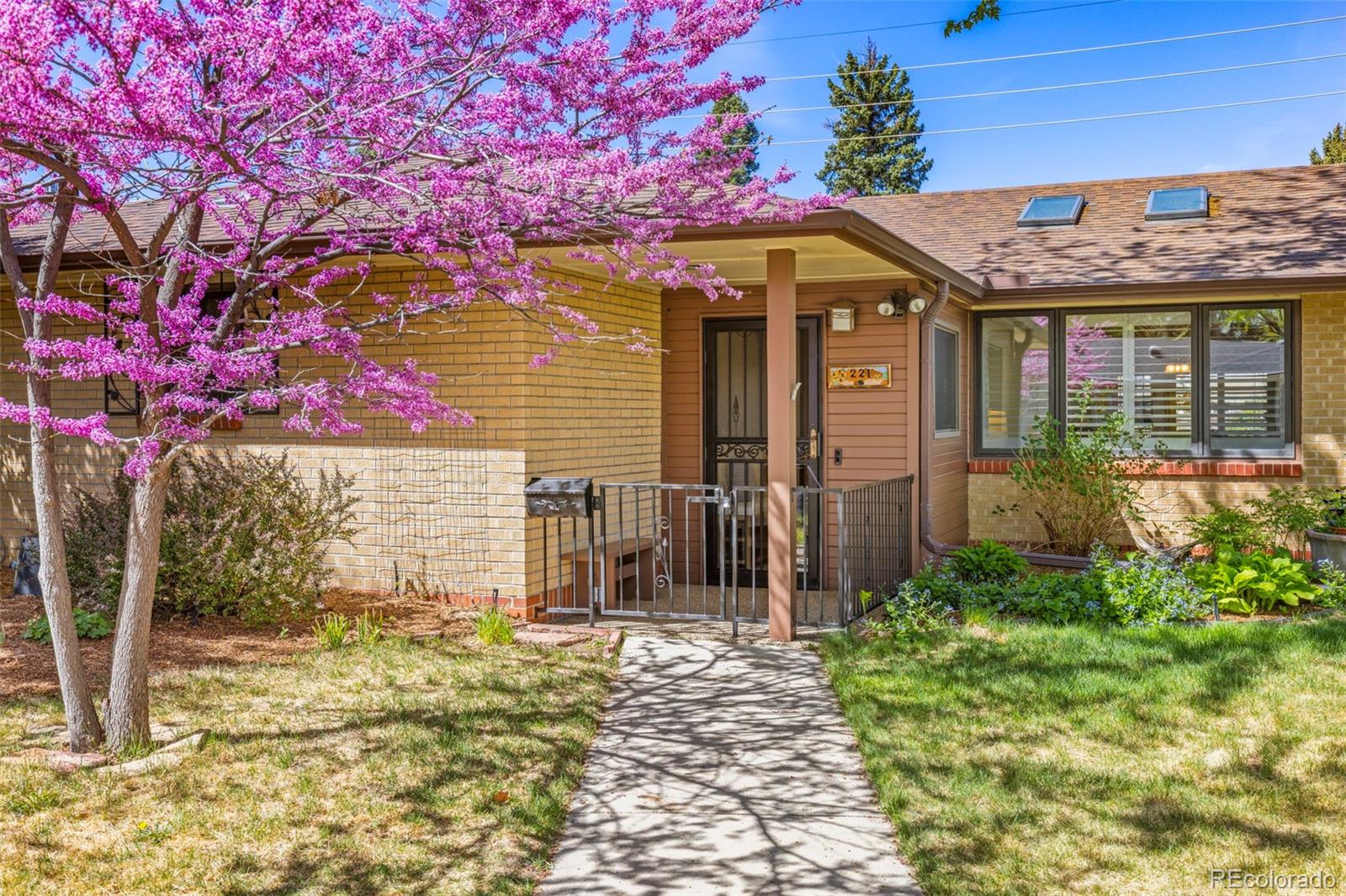 MLS Image #18 for 221  magnolia street,denver, Colorado