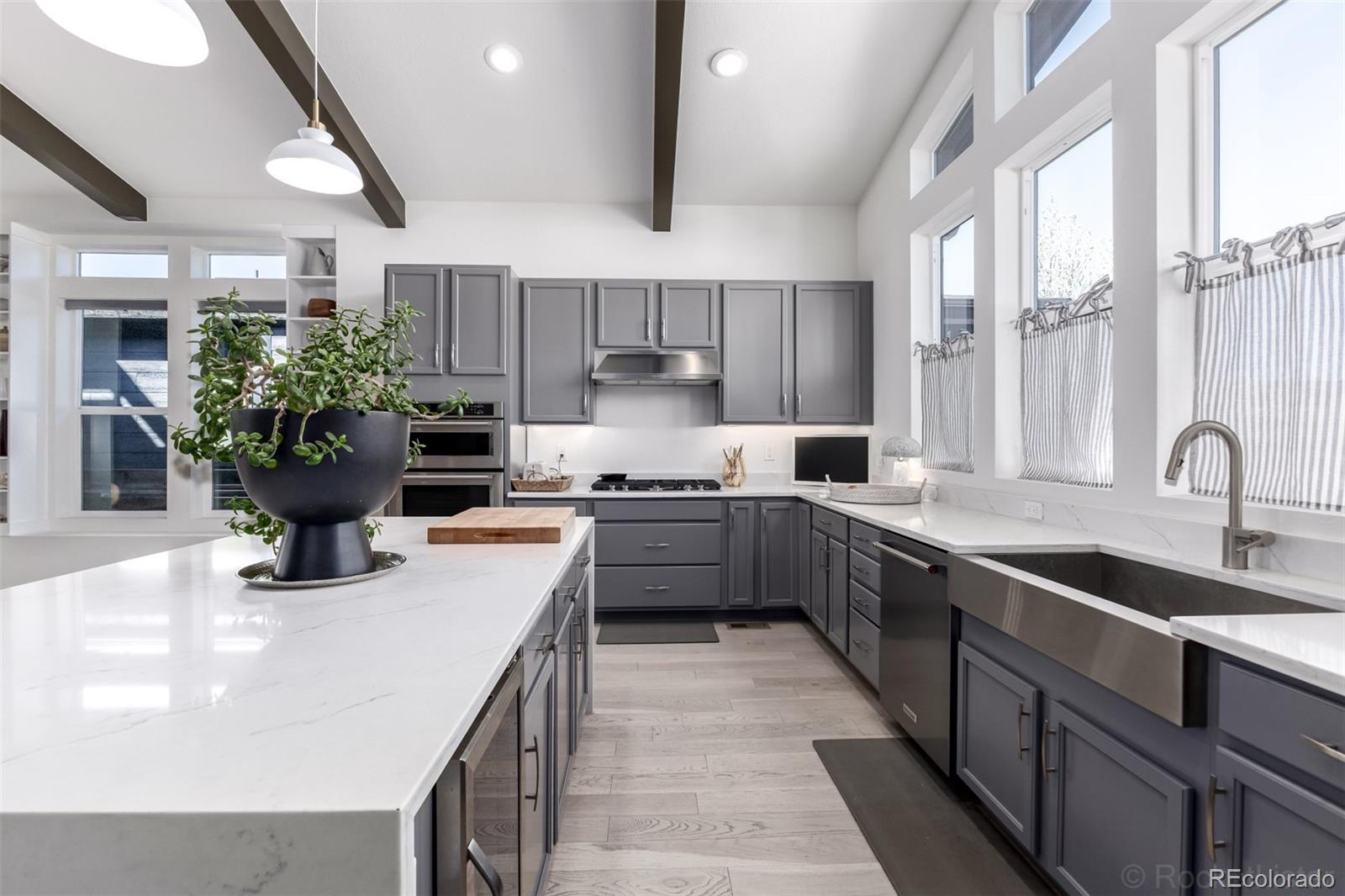 MLS Image #15 for 10246 e 59th place,denver, Colorado