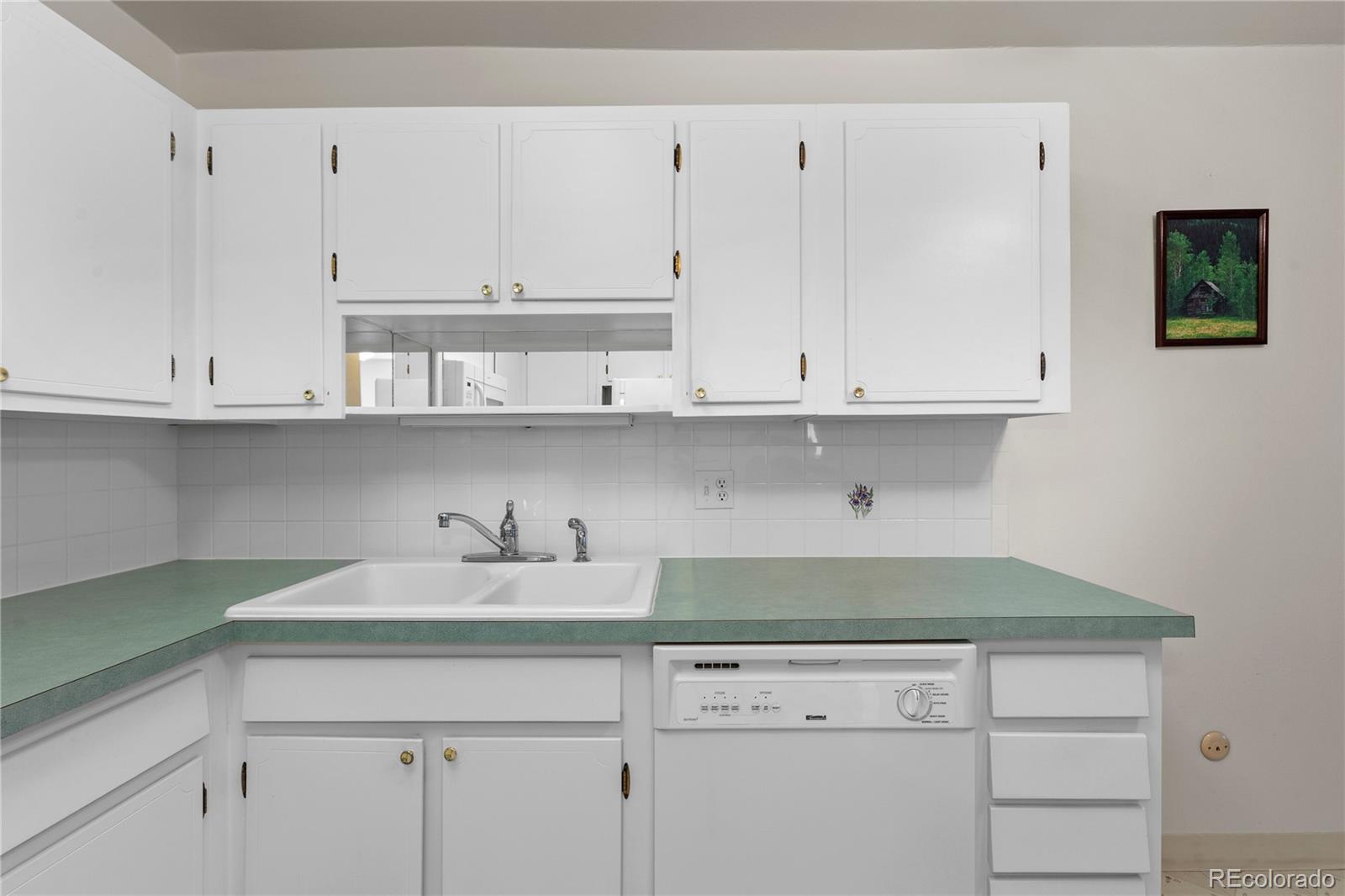 MLS Image #13 for 750 s clinton street,denver, Colorado