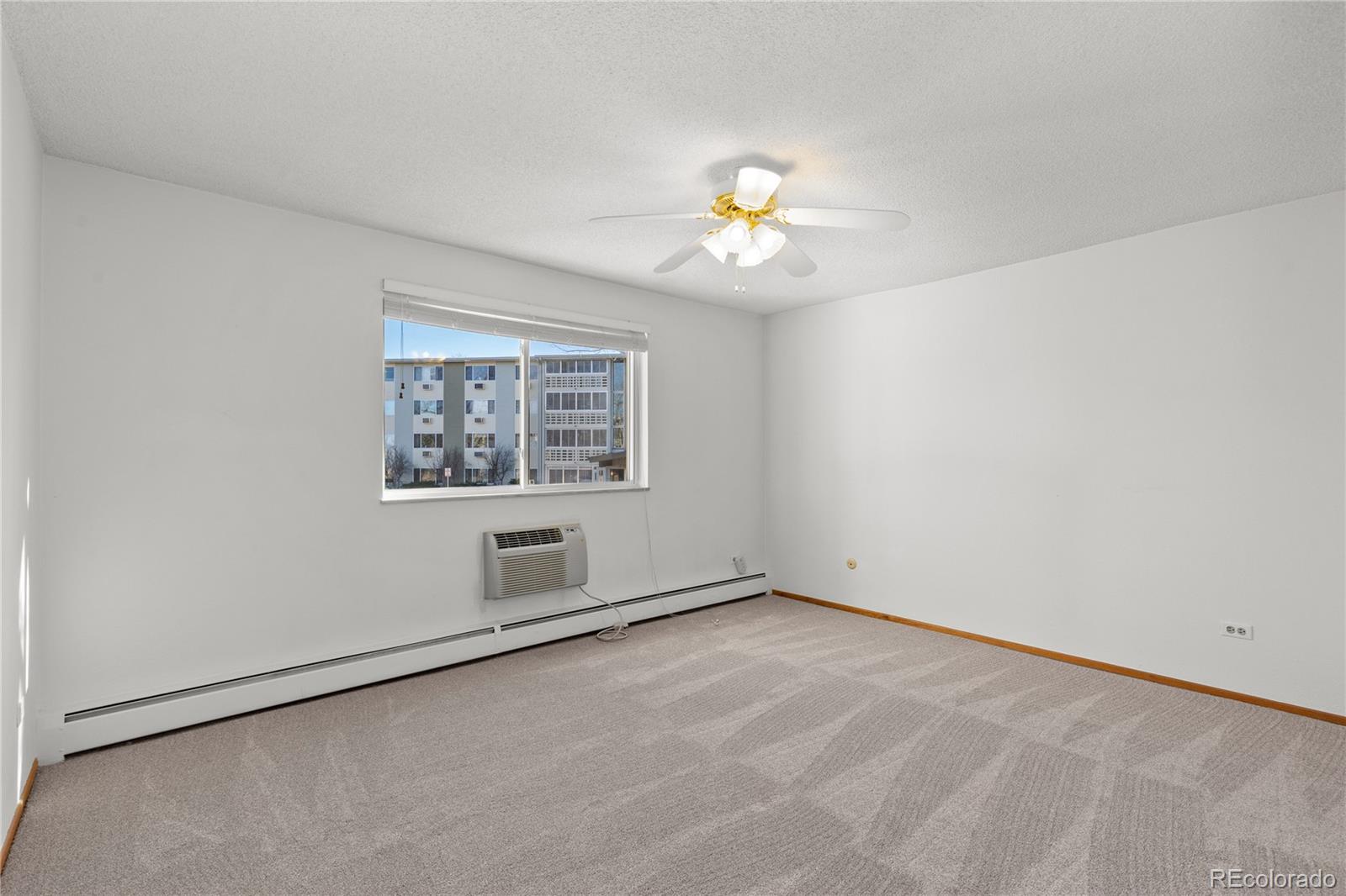 MLS Image #14 for 750 s clinton street,denver, Colorado