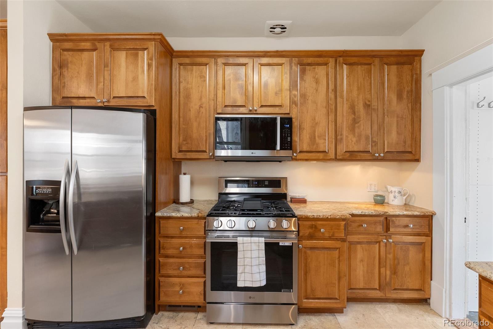 MLS Image #12 for 2171 s columbine street,denver, Colorado