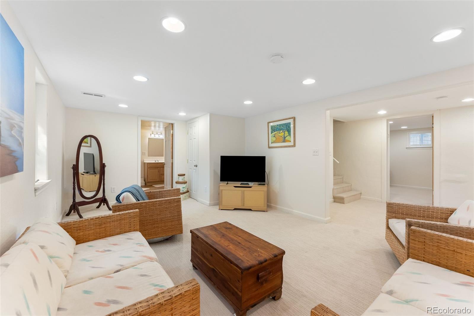MLS Image #23 for 2171 s columbine street,denver, Colorado