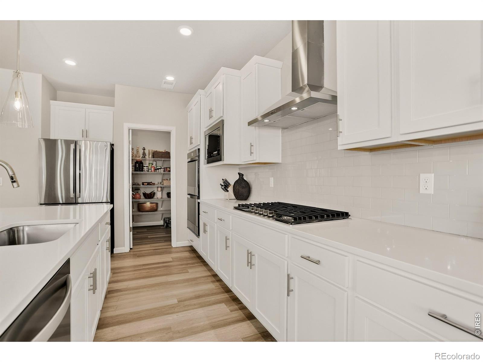 MLS Image #14 for 2960 s flat circle,longmont, Colorado