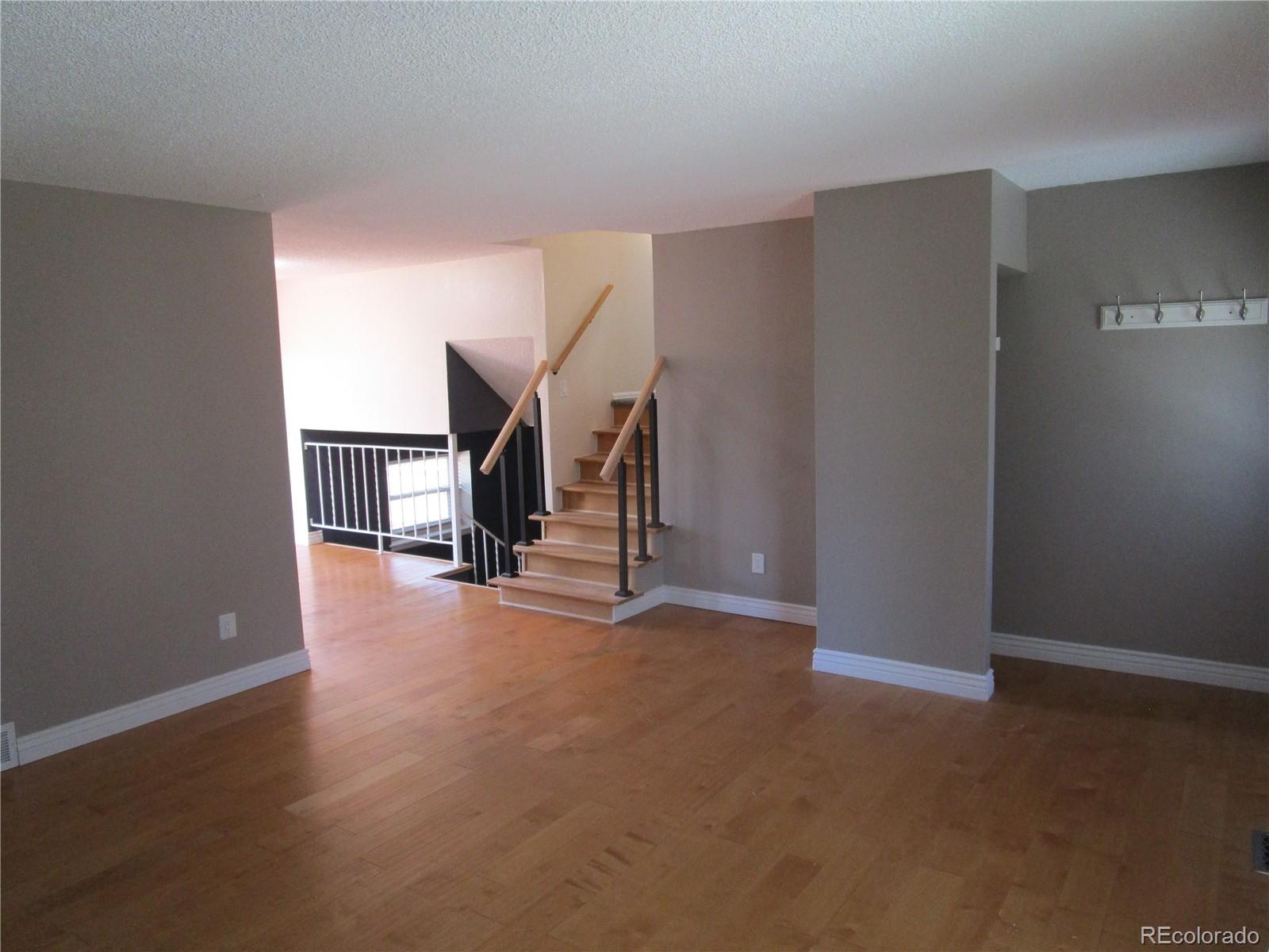 MLS Image #3 for 1291 s olathe way,aurora, Colorado