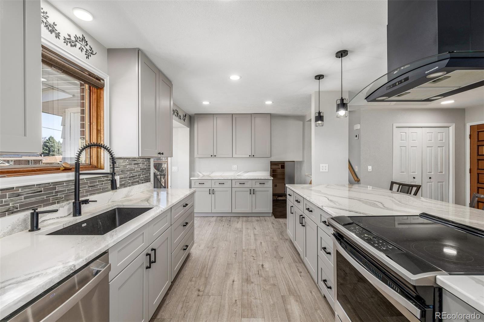MLS Image #3 for 1540 s fenton street,lakewood, Colorado
