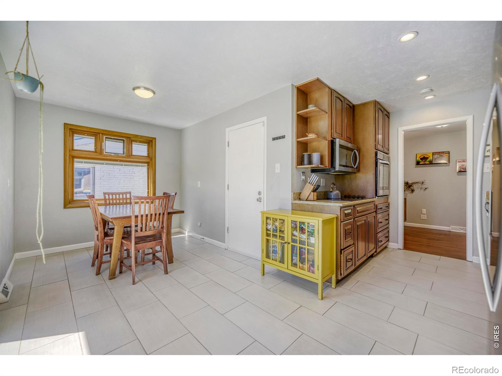 MLS Image #12 for 11520 e 2nd avenue,aurora, Colorado