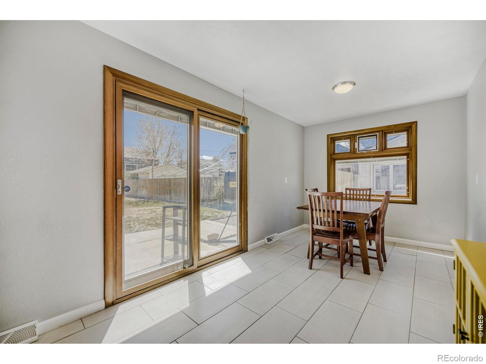 MLS Image #13 for 11520 e 2nd avenue,aurora, Colorado