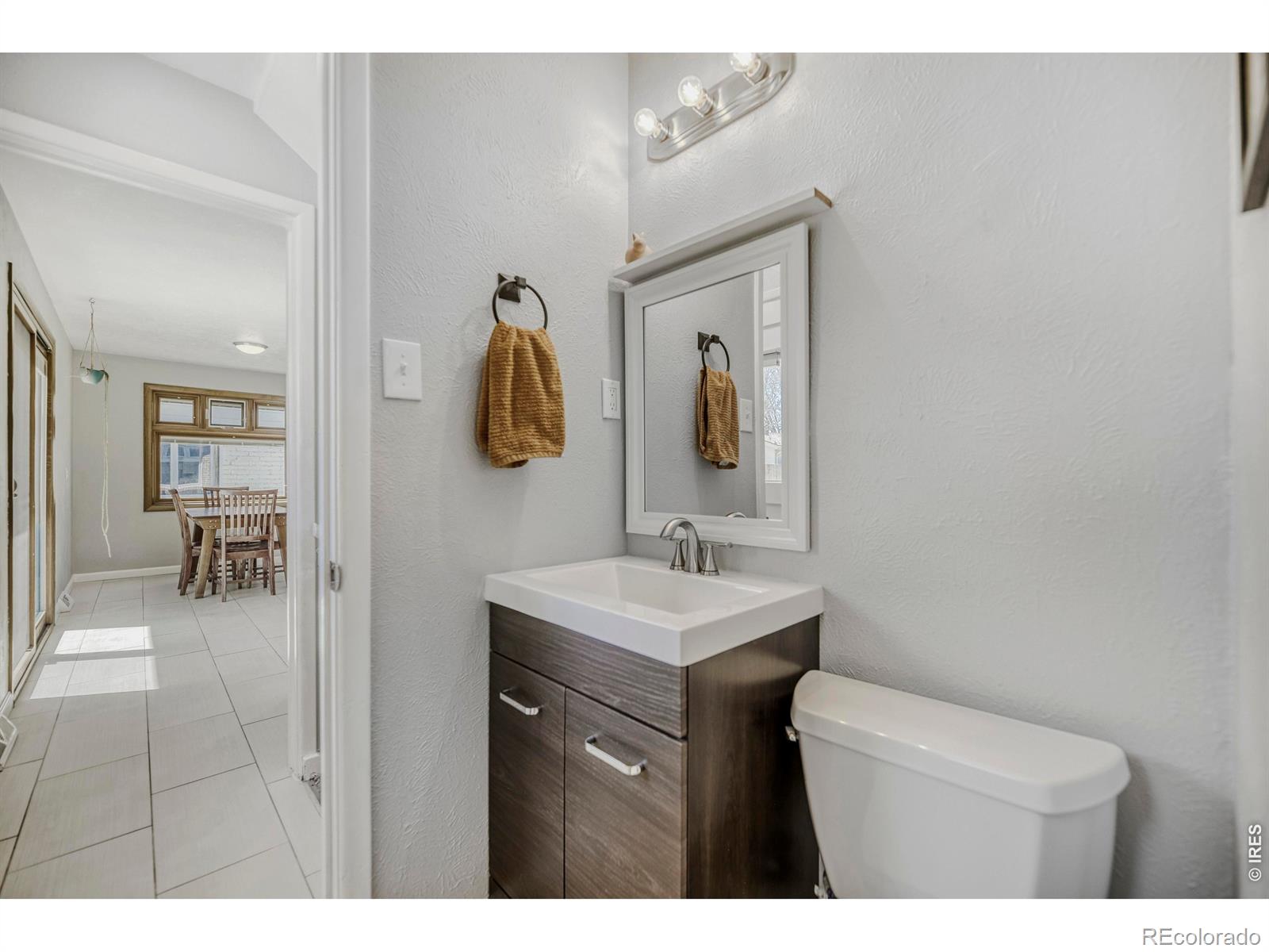 MLS Image #14 for 11520 e 2nd avenue,aurora, Colorado