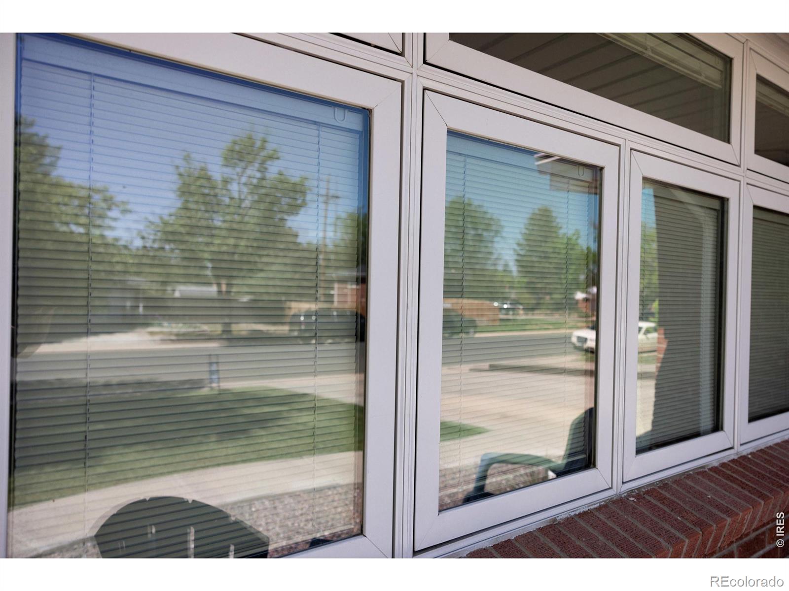 MLS Image #5 for 11520 e 2nd avenue,aurora, Colorado