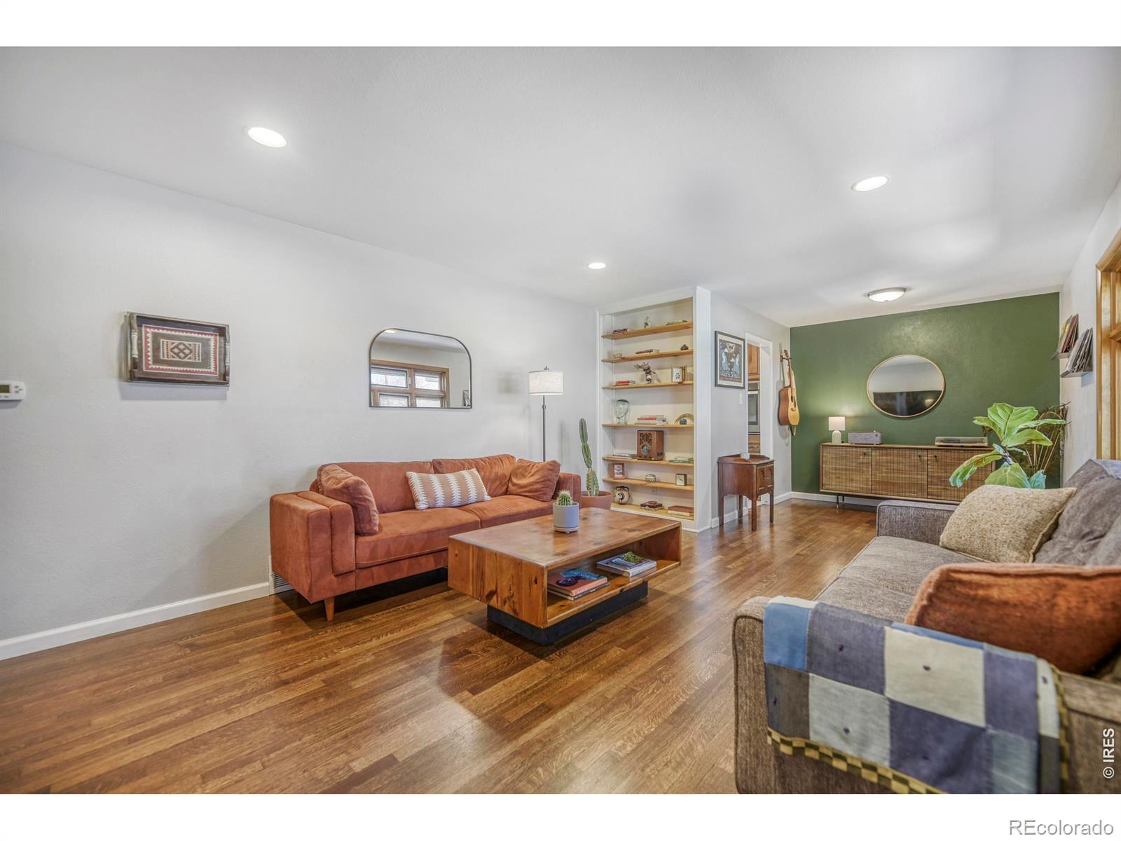 MLS Image #6 for 11520 e 2nd avenue,aurora, Colorado