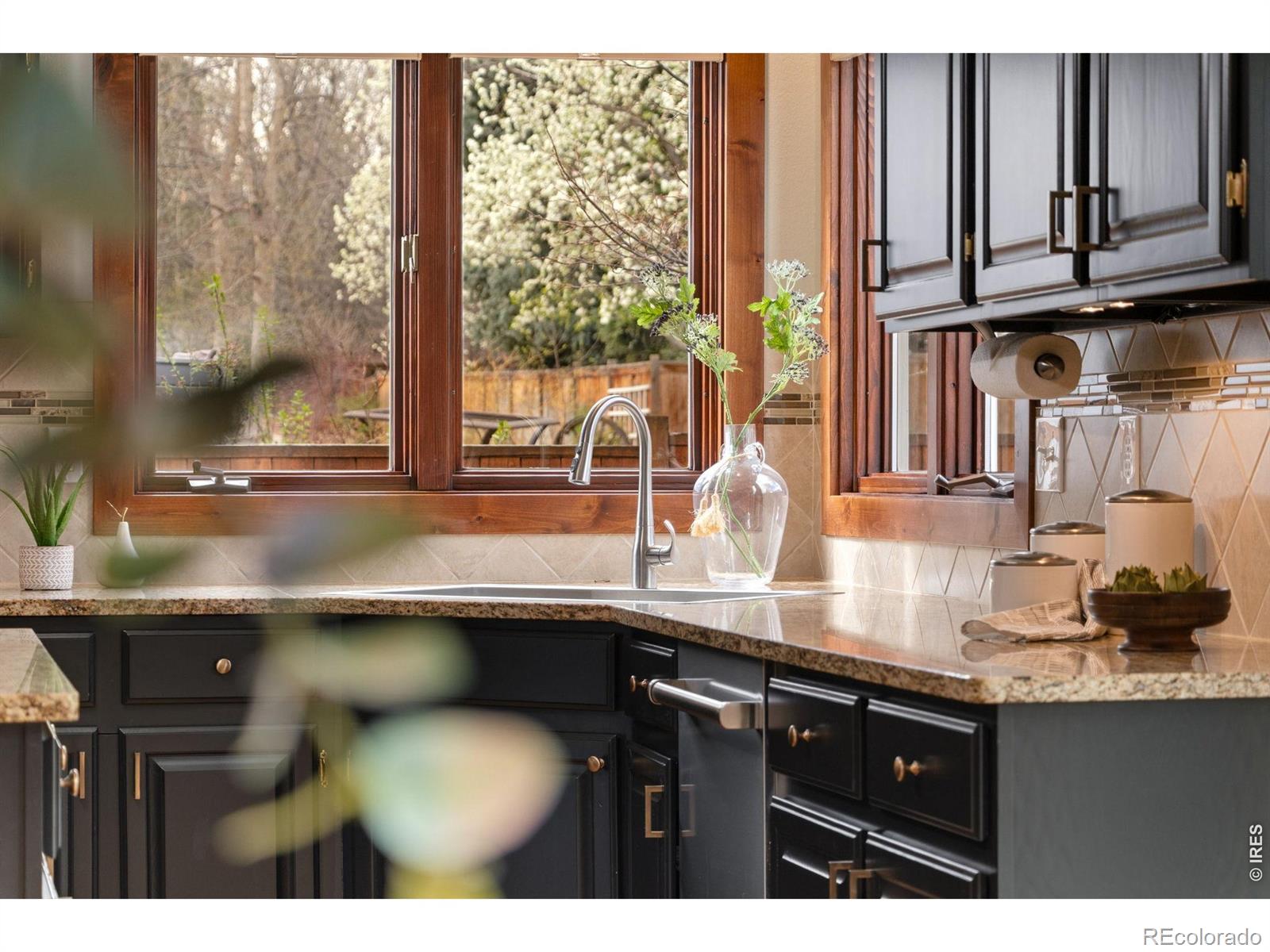 MLS Image #13 for 1006  hinsdale drive,fort collins, Colorado