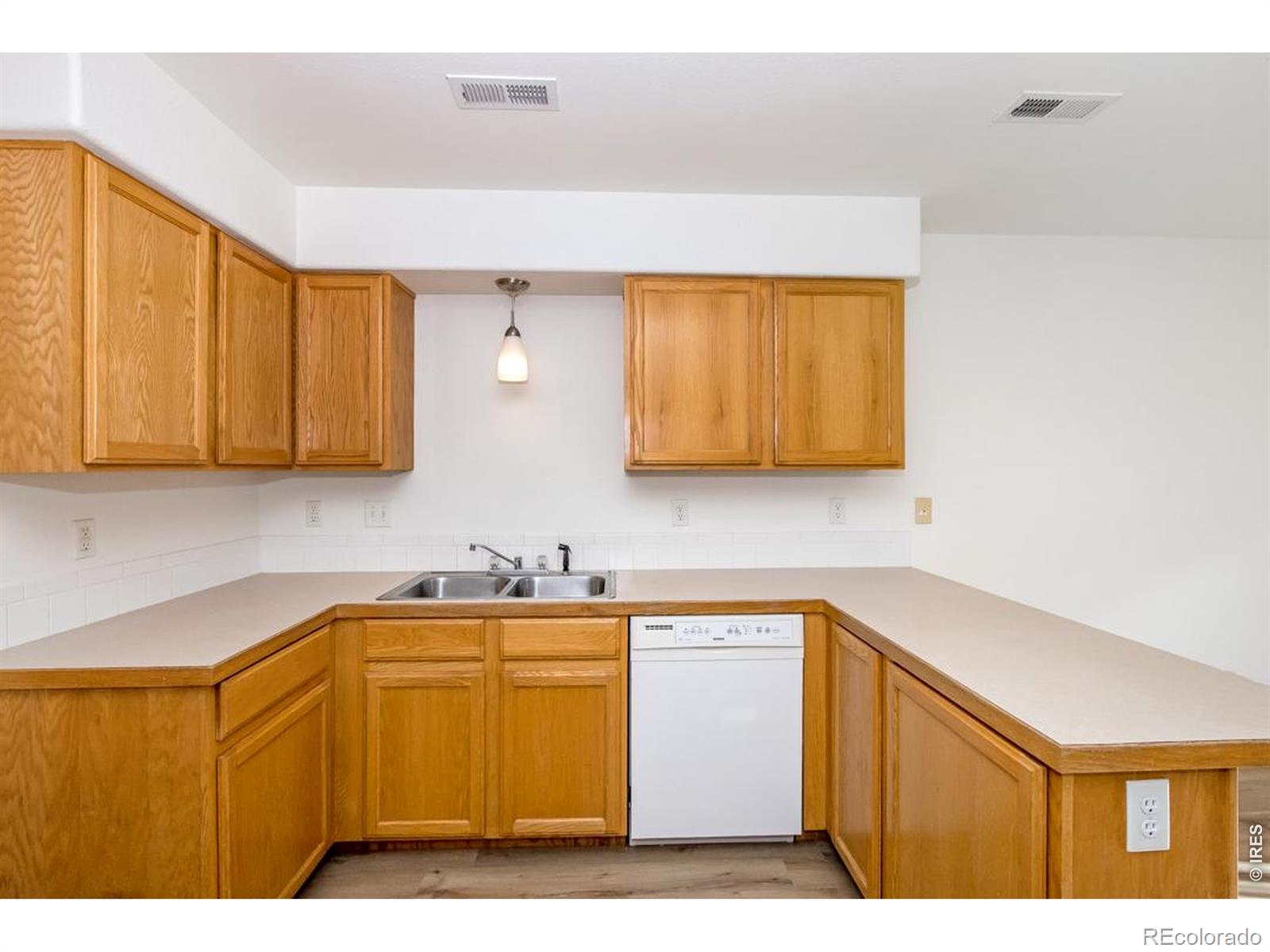 MLS Image #12 for 850 s overland trail,fort collins, Colorado
