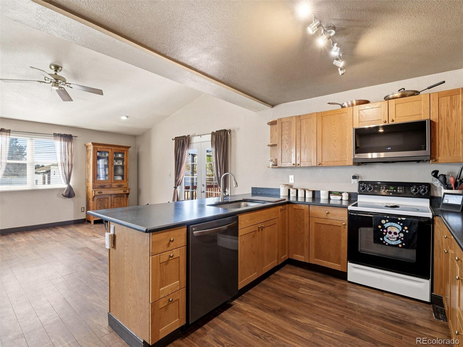 MLS Image #10 for 145 s 11th avenue,brighton, Colorado