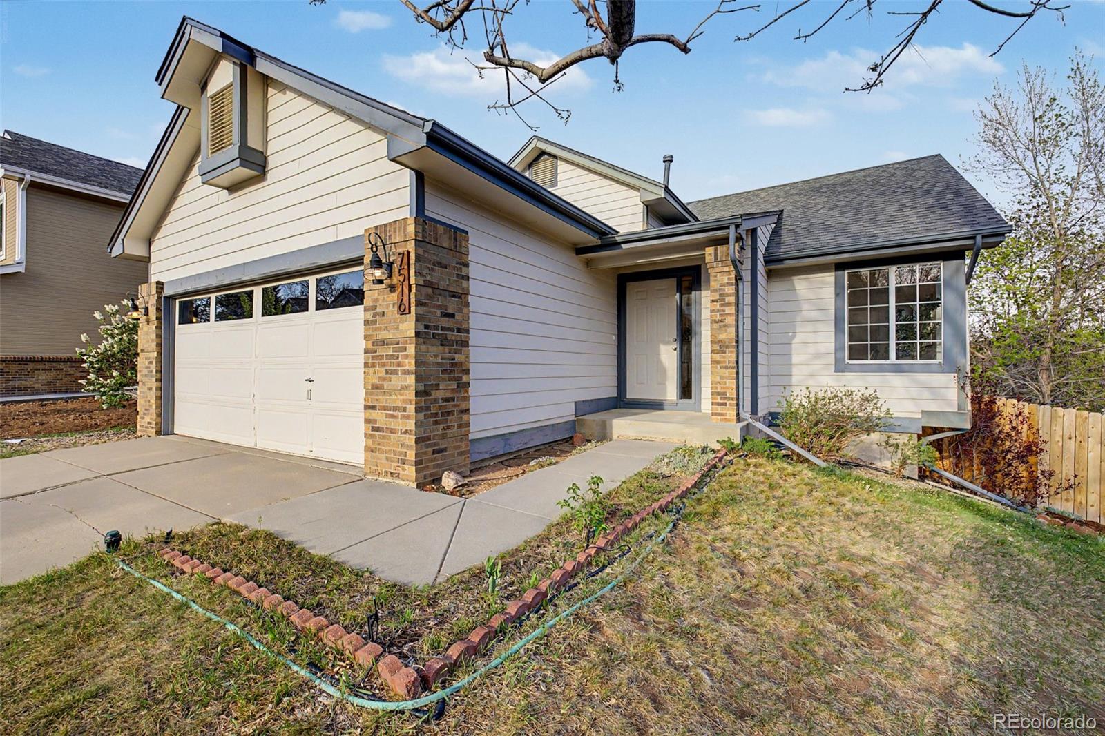 MLS Image #3 for 7516  dawn drive,littleton, Colorado