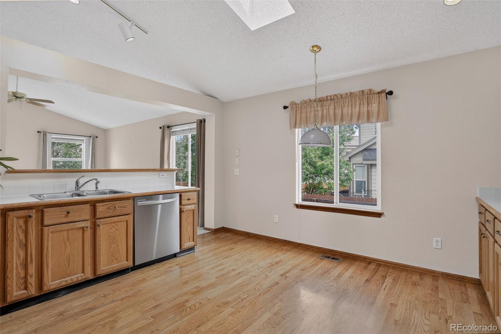 MLS Image #12 for 8843  wagner court,littleton, Colorado