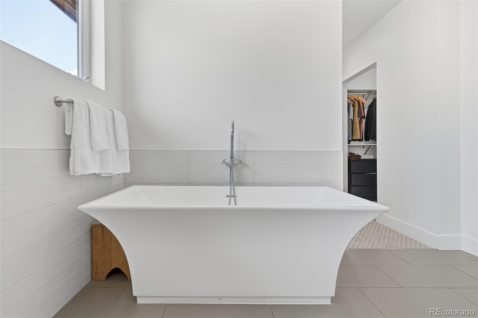 MLS Image #27 for 2379  ivanhoe street,denver, Colorado