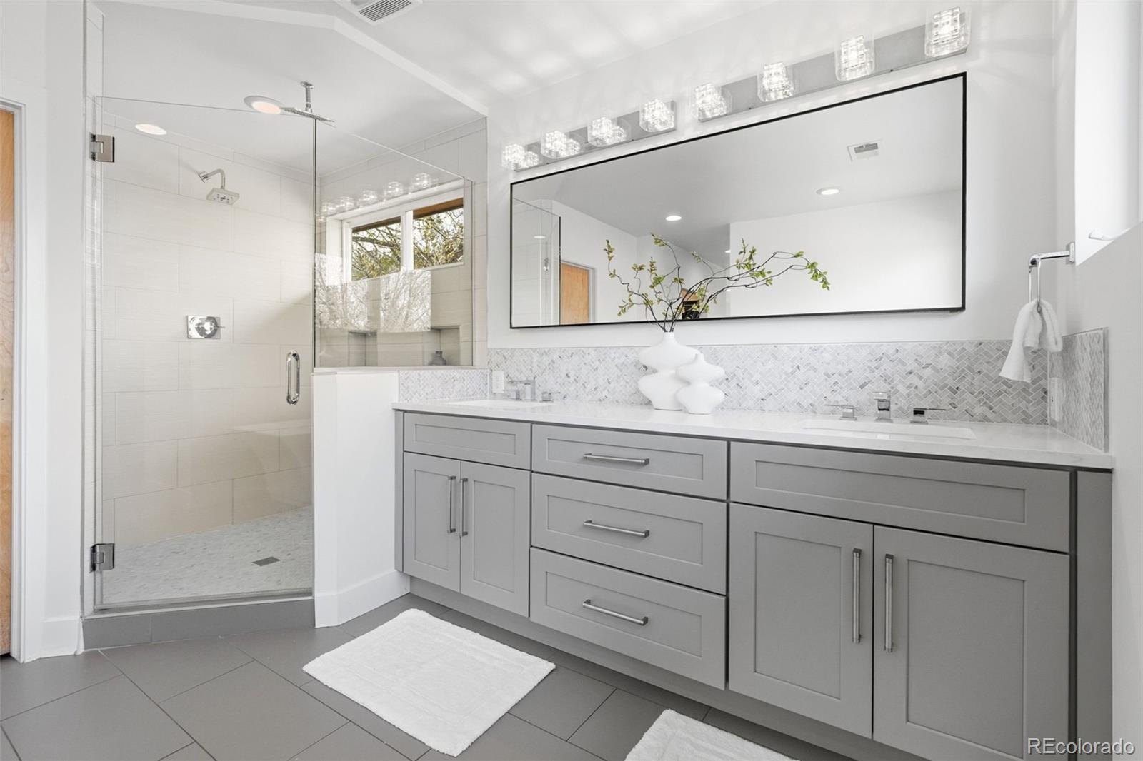 MLS Image #28 for 2379  ivanhoe street,denver, Colorado