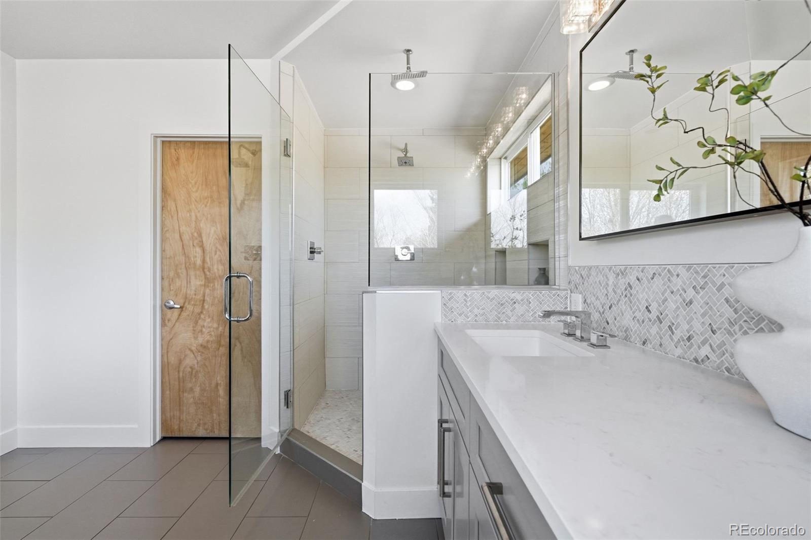 MLS Image #29 for 2379  ivanhoe street,denver, Colorado