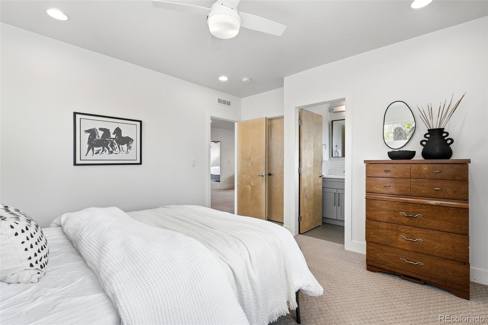 MLS Image #33 for 2379  ivanhoe street,denver, Colorado