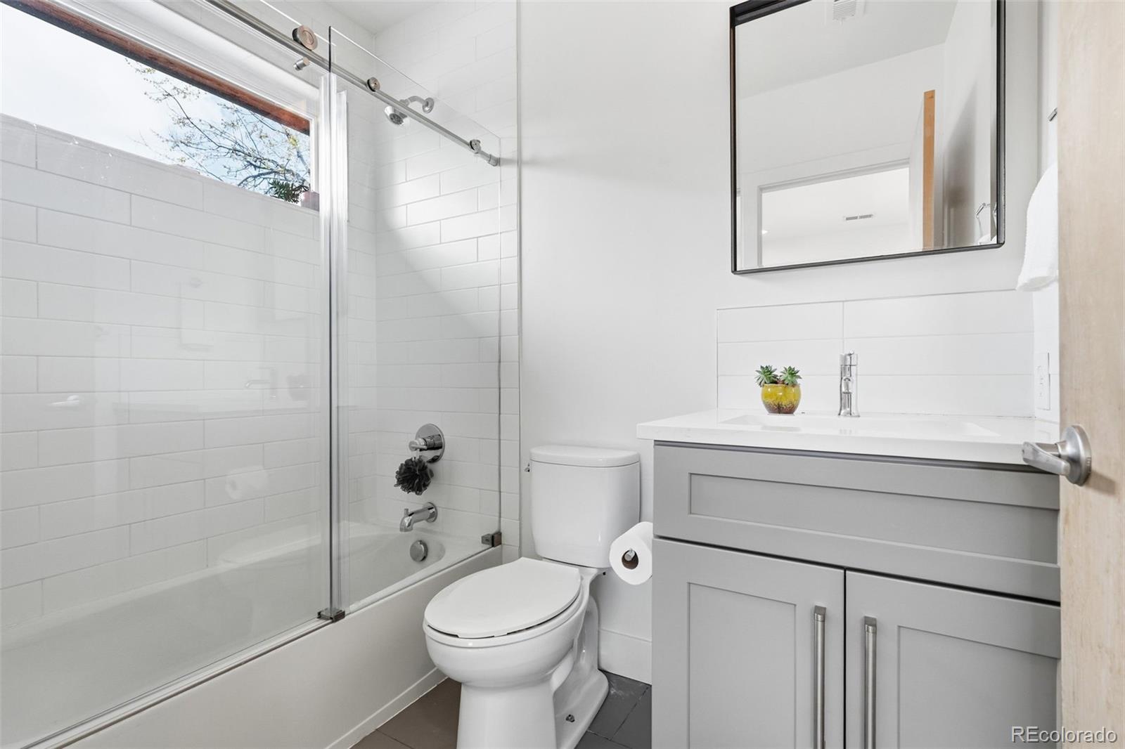 MLS Image #36 for 2379  ivanhoe street,denver, Colorado