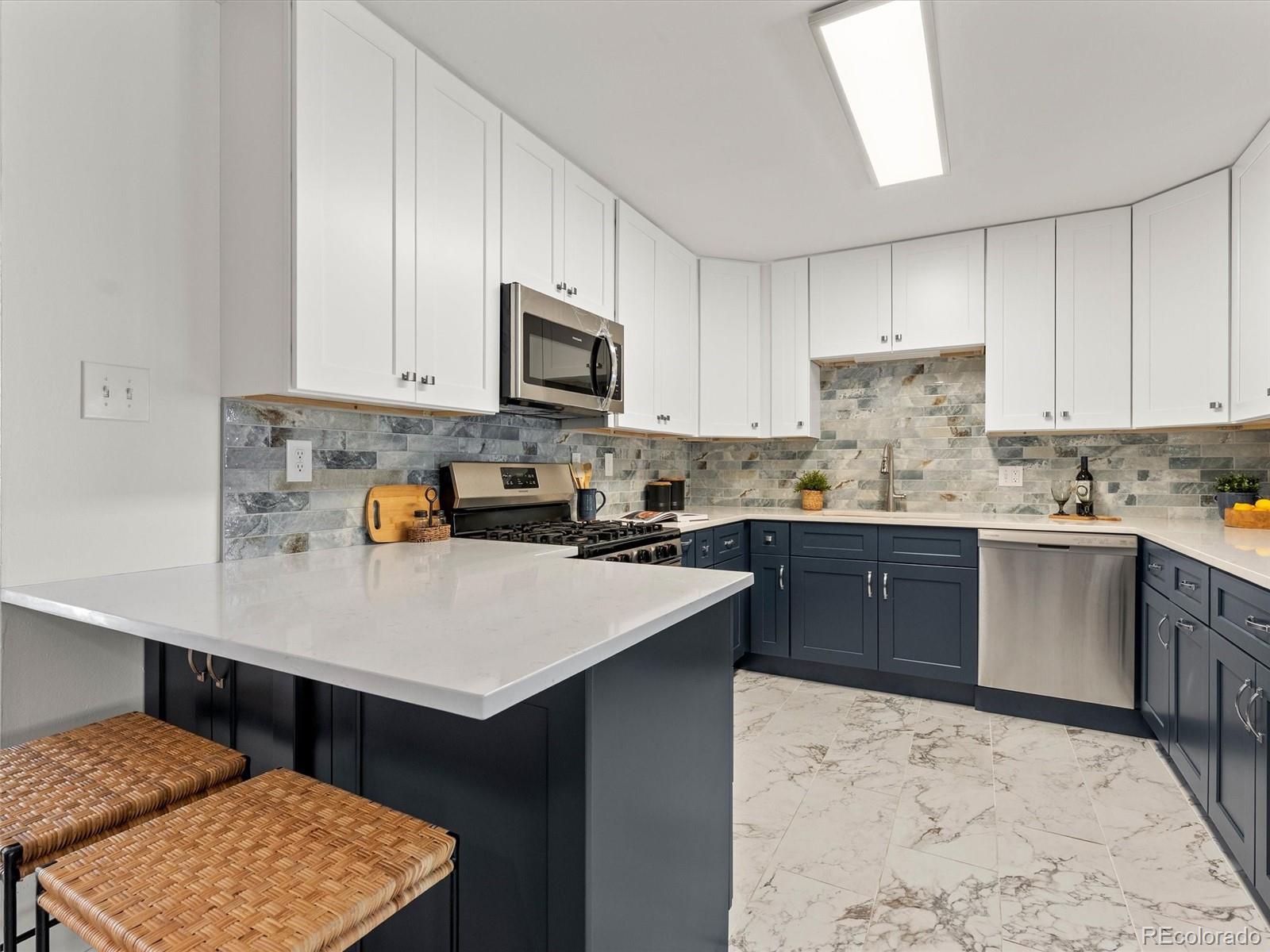 MLS Image #8 for 3173 s vrain street,denver, Colorado