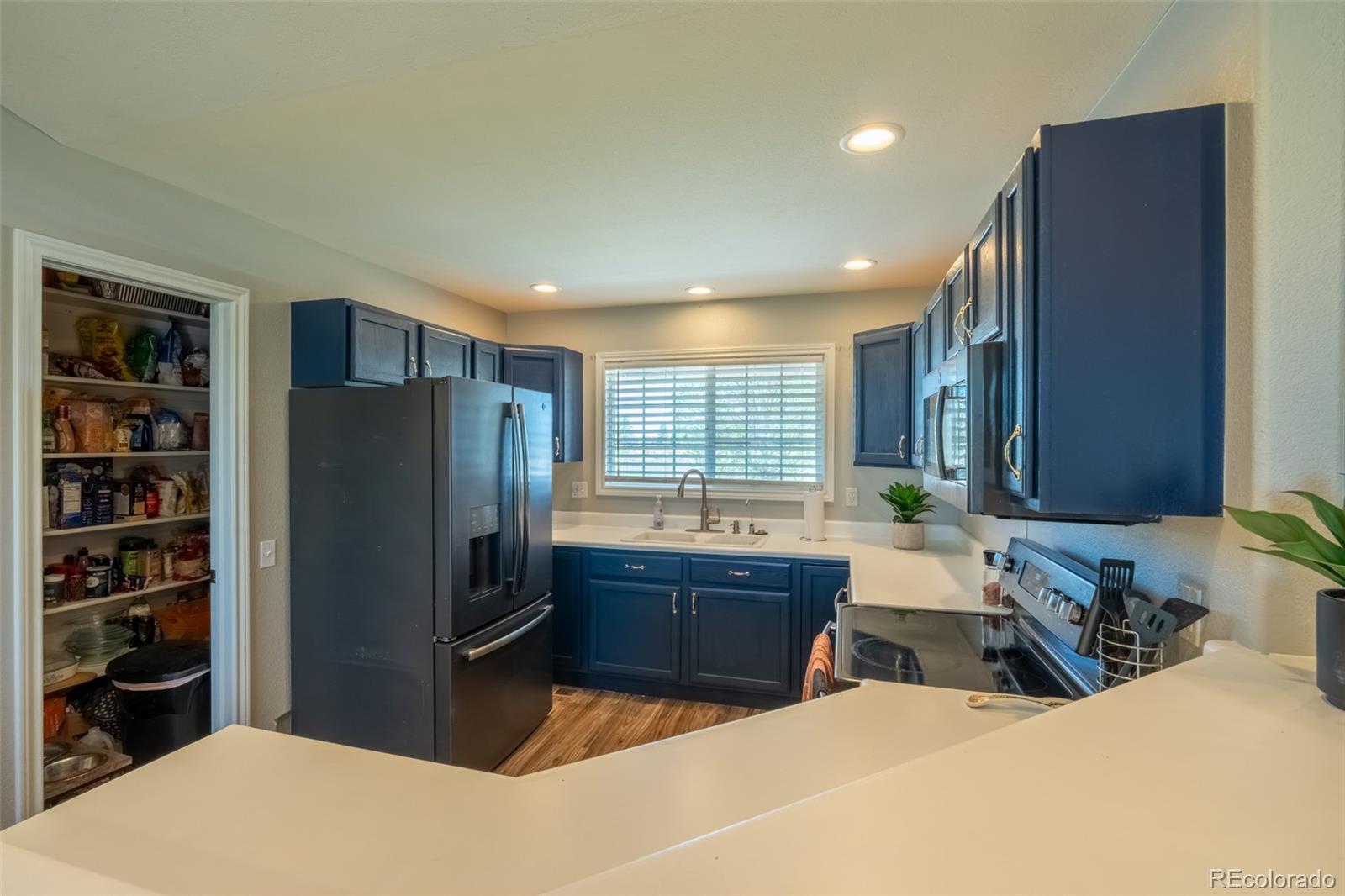MLS Image #7 for 905  pawnee street,strasburg, Colorado