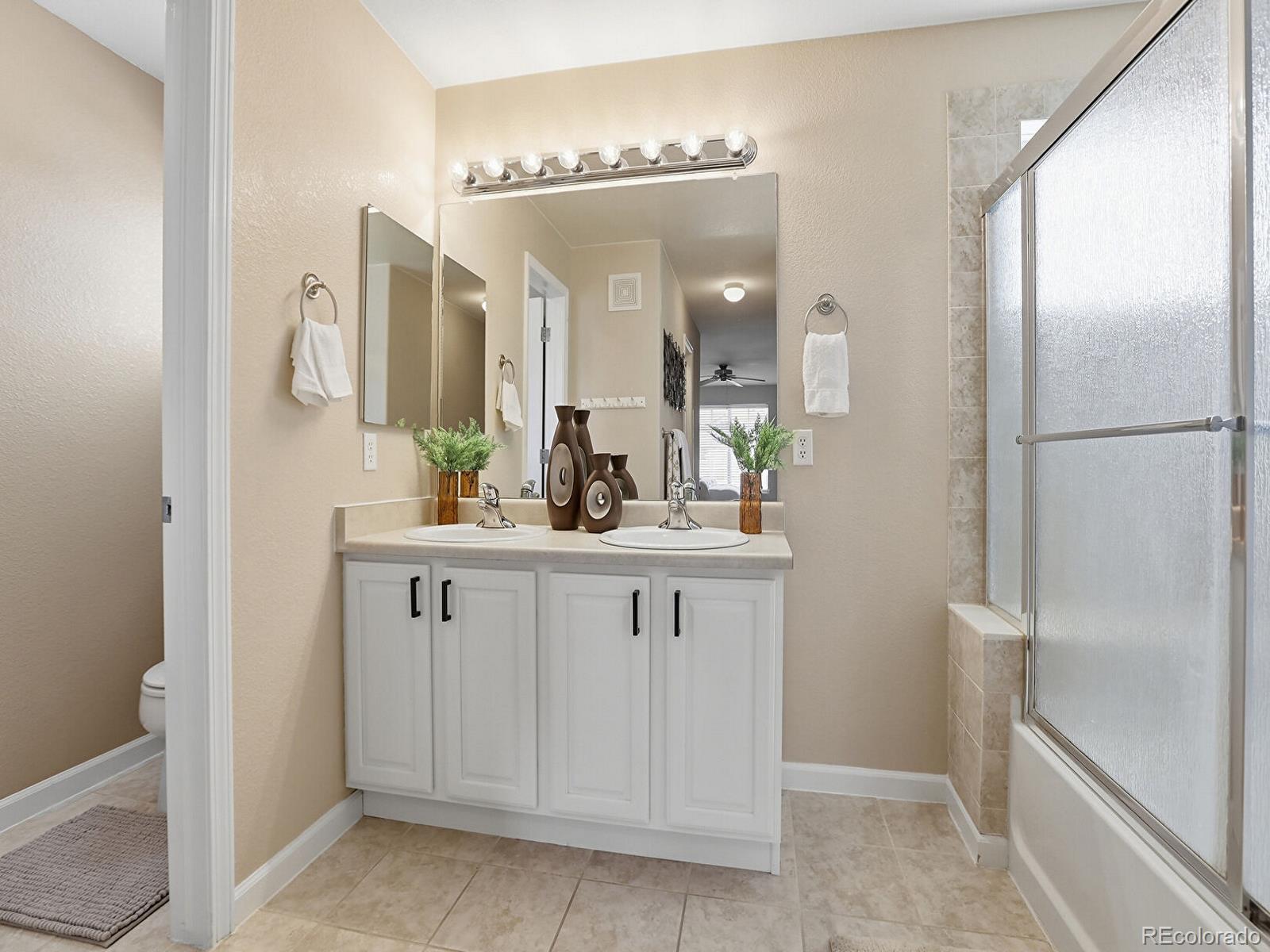 MLS Image #11 for 22062 e irish drive,aurora, Colorado