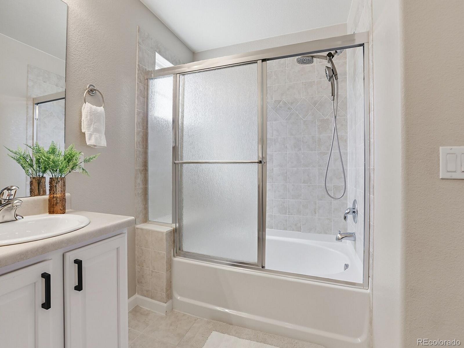 MLS Image #12 for 22062 e irish drive,aurora, Colorado