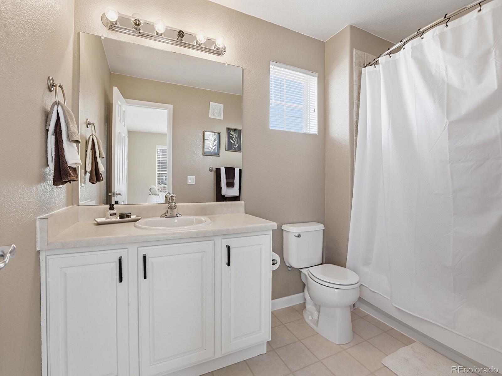 MLS Image #15 for 22062 e irish drive,aurora, Colorado