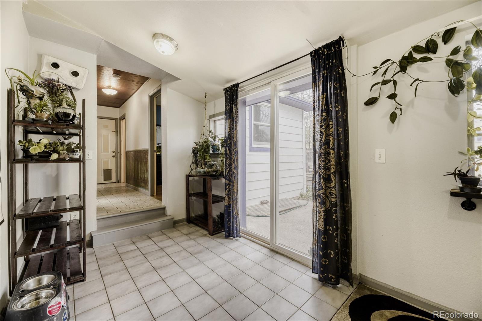 MLS Image #3 for 3734 s king street,denver, Colorado