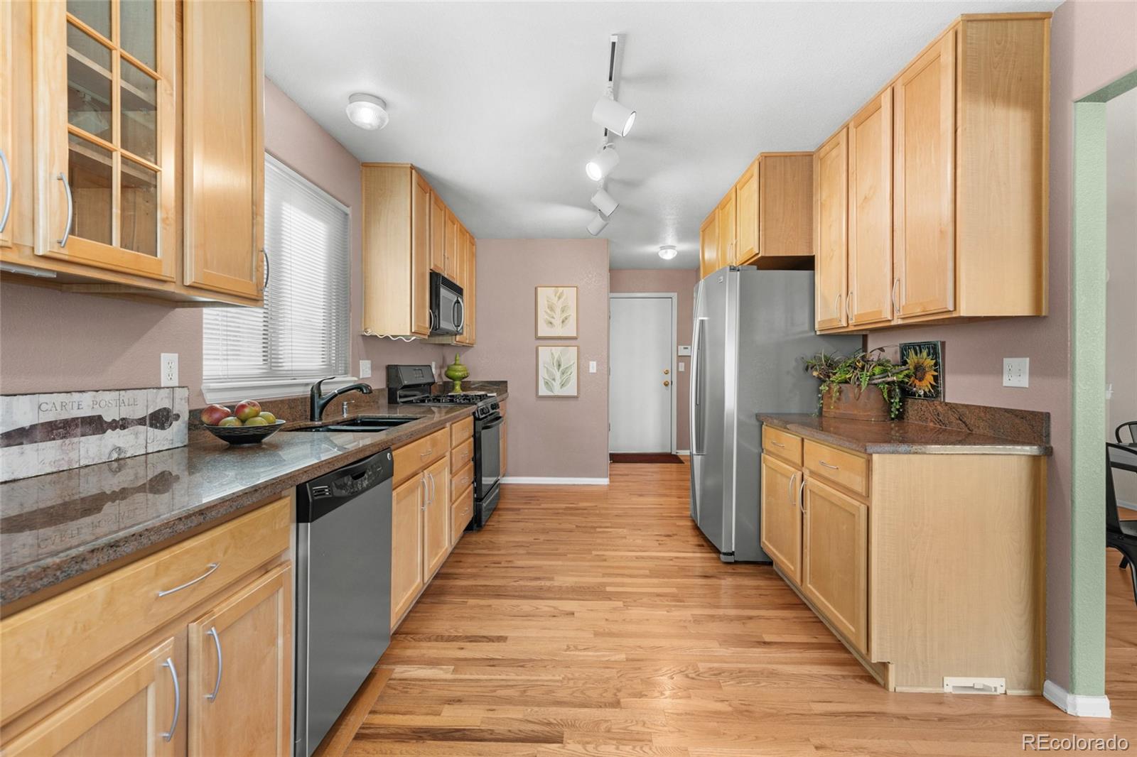 MLS Image #10 for 9807  newland court,broomfield, Colorado