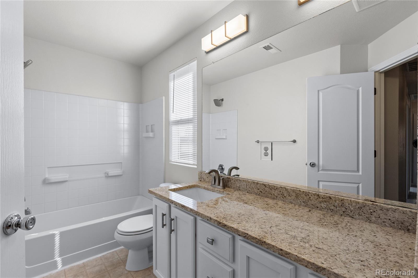 MLS Image #26 for 2050  spruce street,denver, Colorado