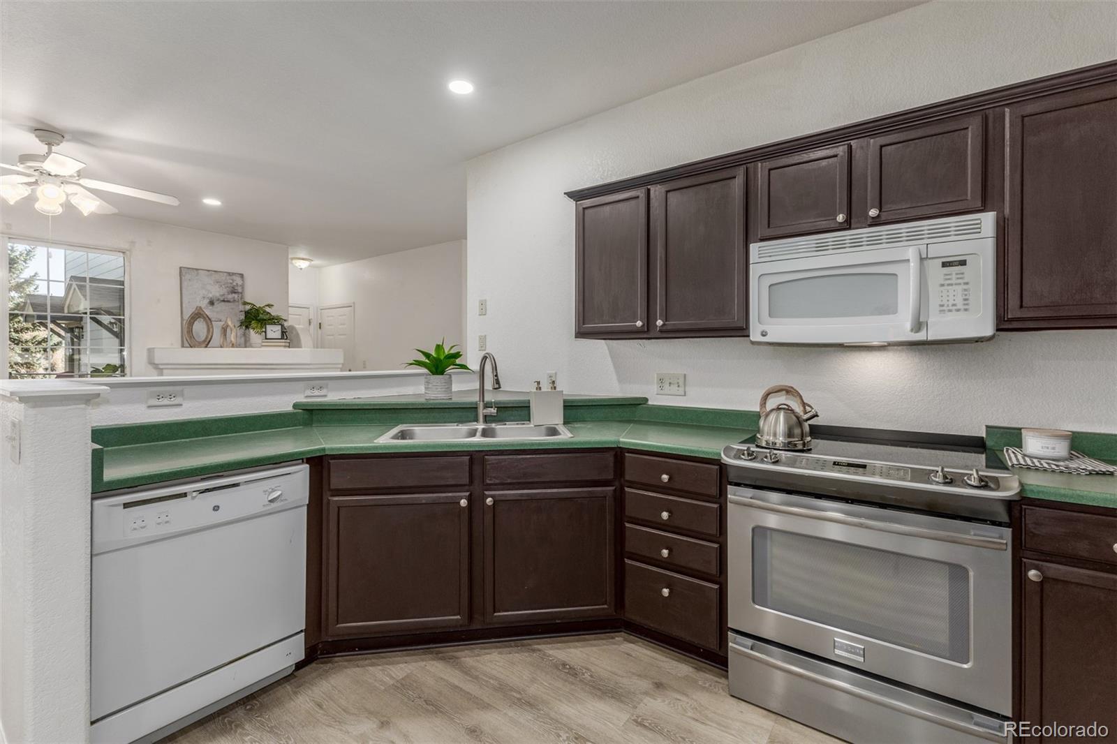 MLS Image #13 for 3261 e 103rd place 1210,thornton, Colorado
