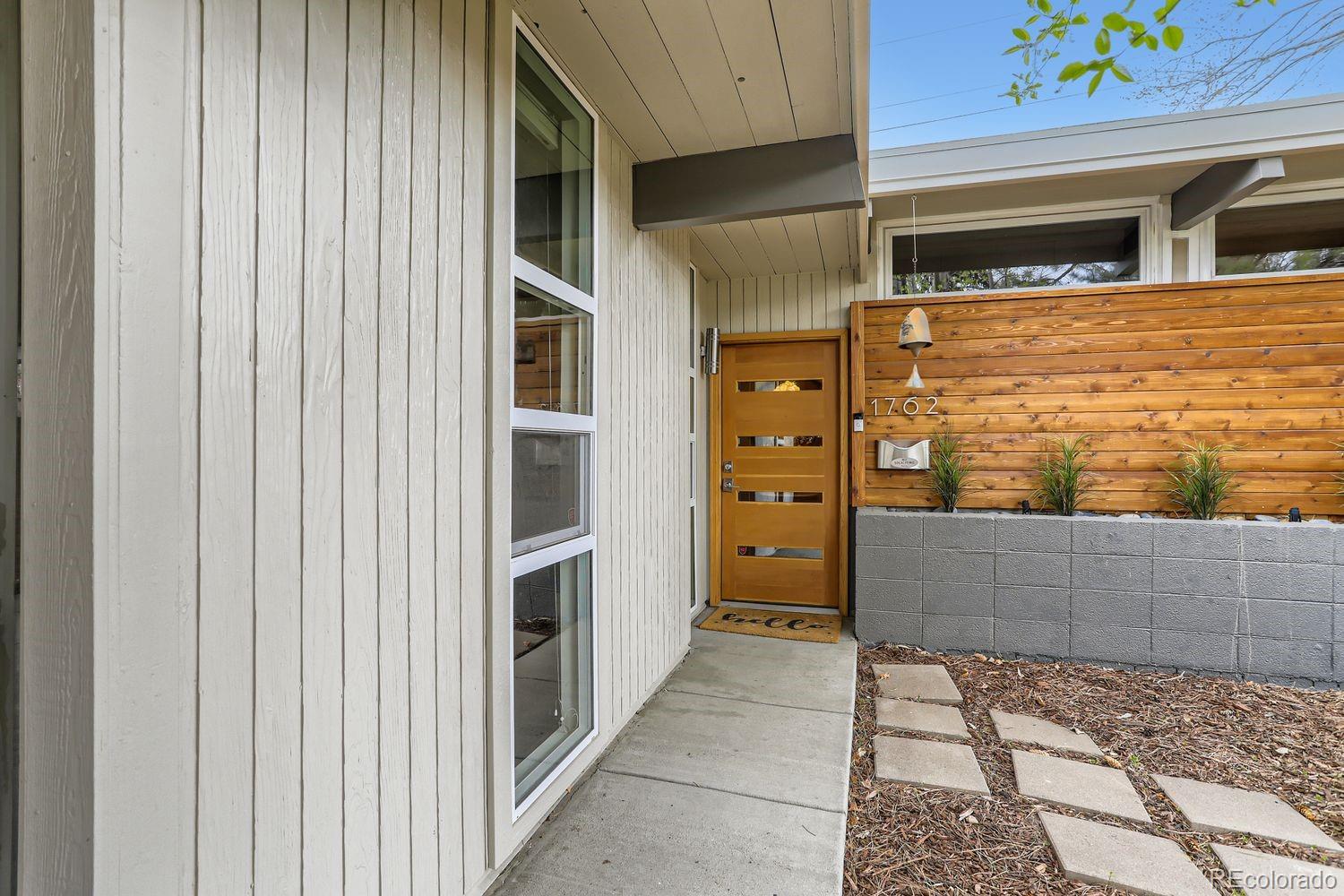 MLS Image #13 for 1762 s jasmine street,denver, Colorado