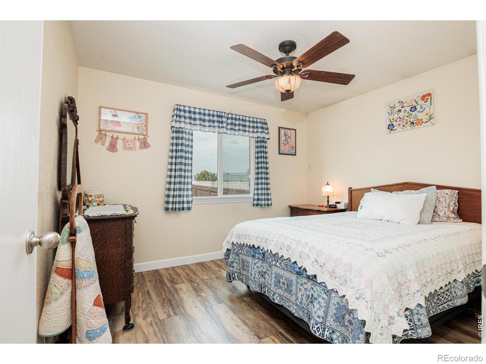 MLS Image #11 for 2507  bearwood avenue,greeley, Colorado
