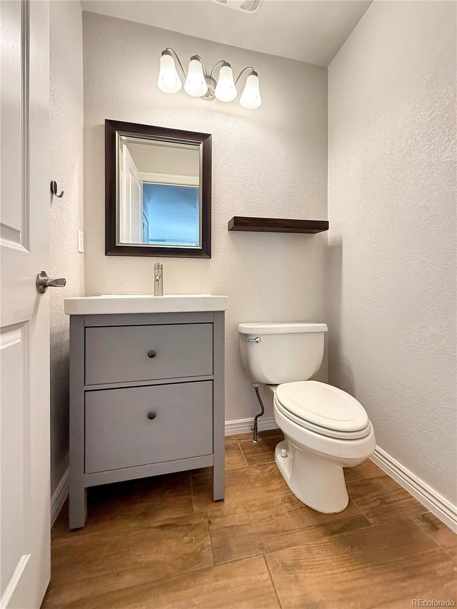MLS Image #8 for 935  brittany way,highlands ranch, Colorado