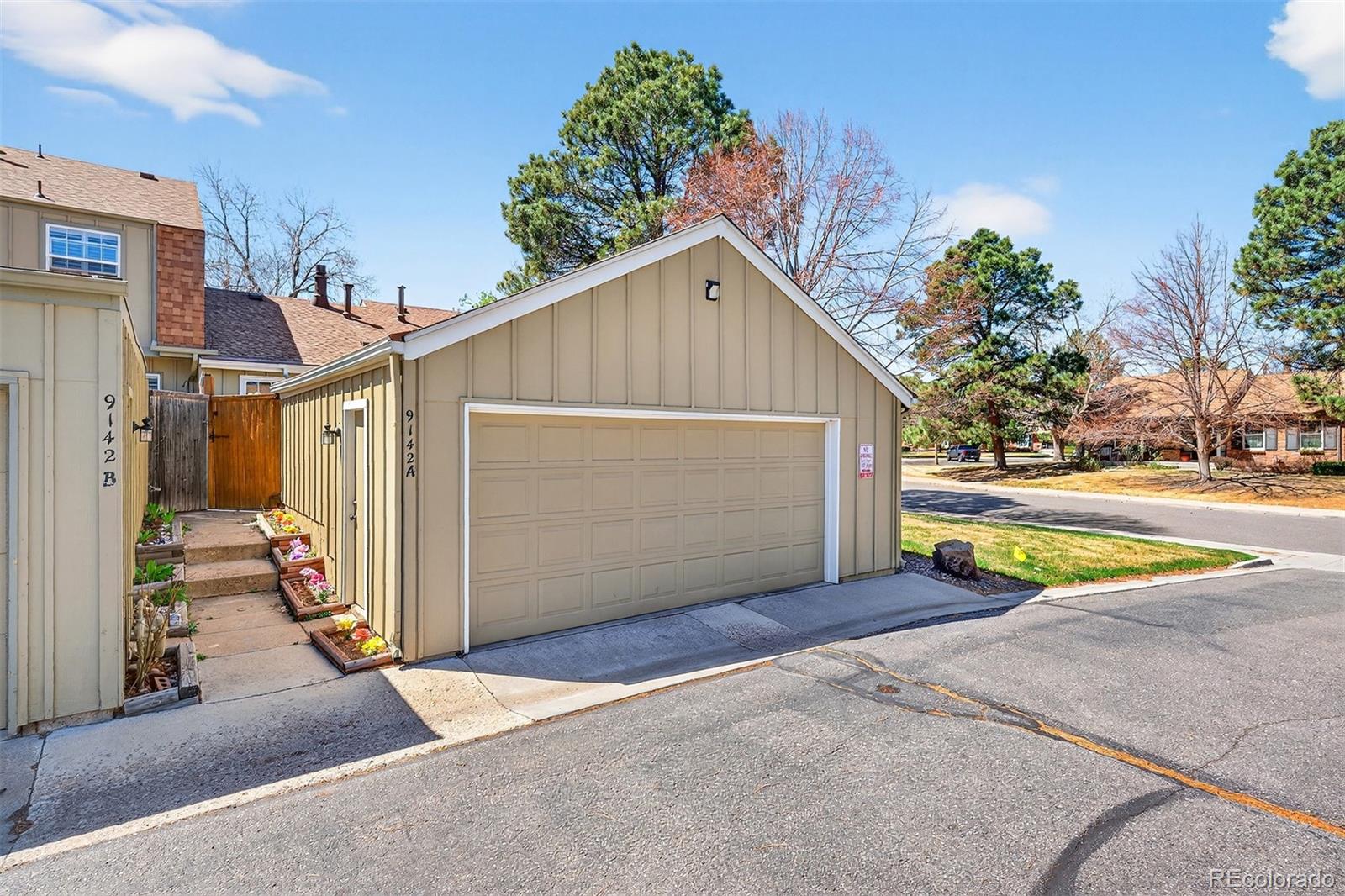 MLS Image #47 for 9142 e amherst drive a,denver, Colorado